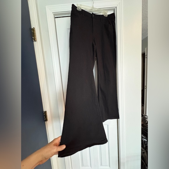 Old Navy High Waisted Wow Flare Jeans - Size 12, Black Jack - Picture 10 of 15
